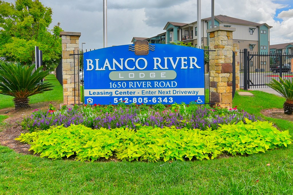 Blanco River Lodge | 1650 River Road, San Marcos, TX 78666