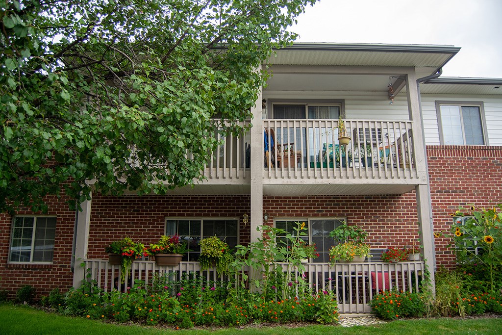 westminster-meadows-senior-apartments-1150-plymouth-ave-ne-gr-rp