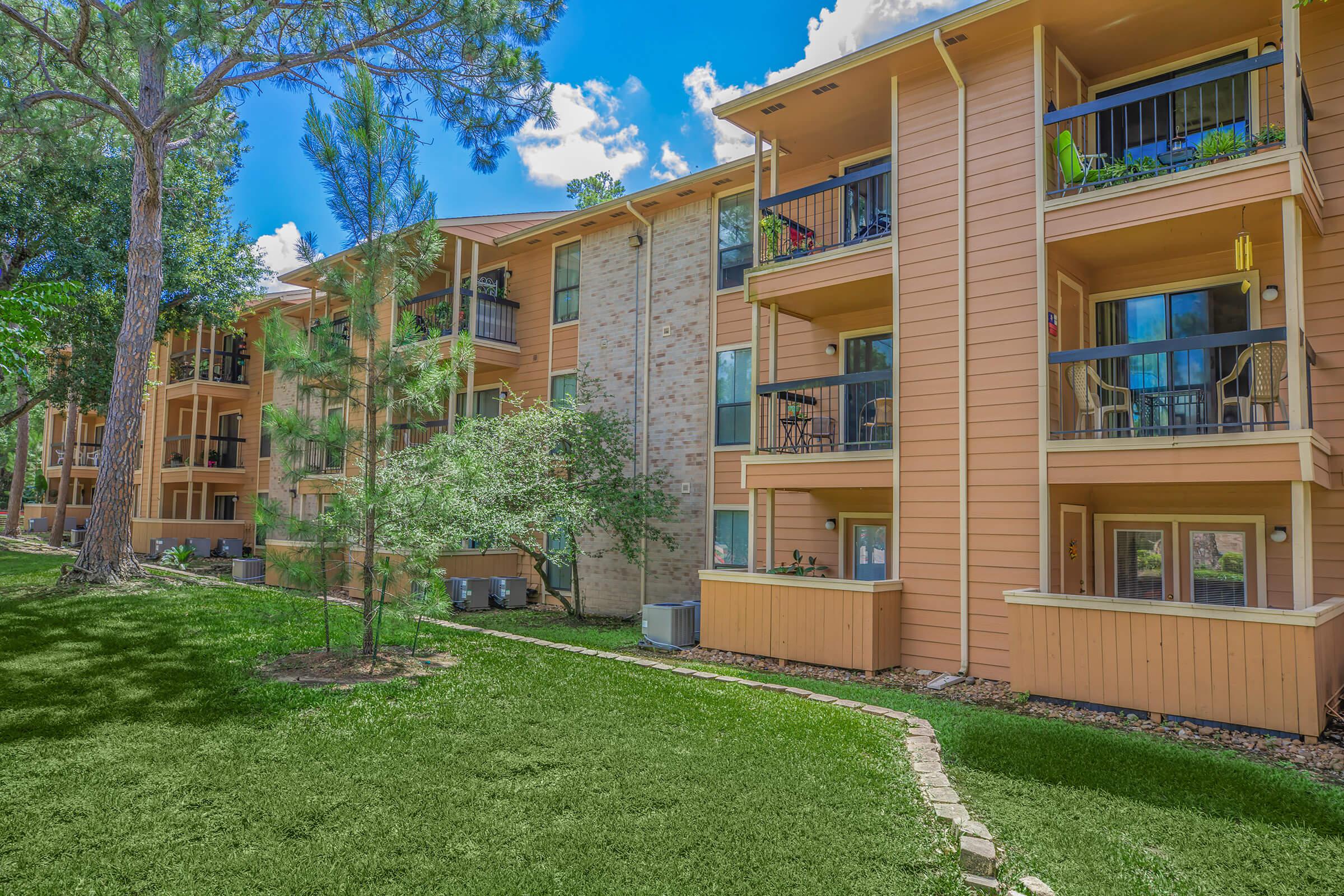 Copperwood Apartments | 4407 S Panther Creek Dr, Woodlands, TX 77381