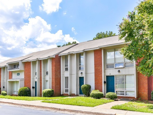 Forest Hills Apartments - NC | 5603 Farm Pond Lane, Charlotte, NC 28212 ...