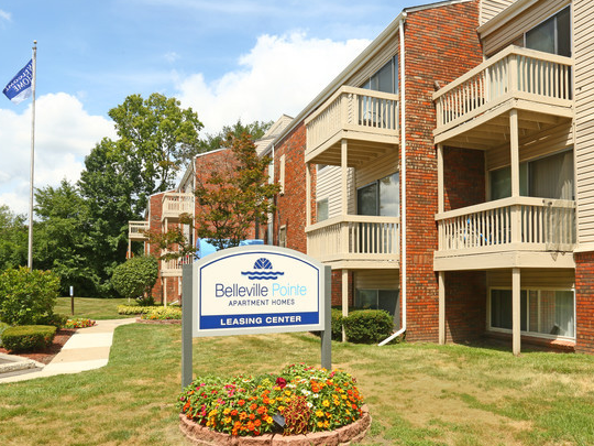 Belleville Pointe Apartments 46020 Lake Villa Dr  Belleville 