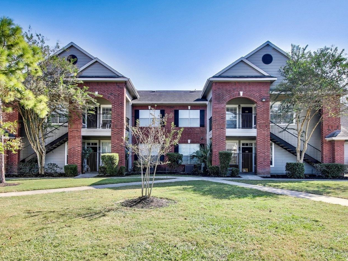 Villa Springs Apartments 15101 Blue Ash Dr, Houston, TX 77090